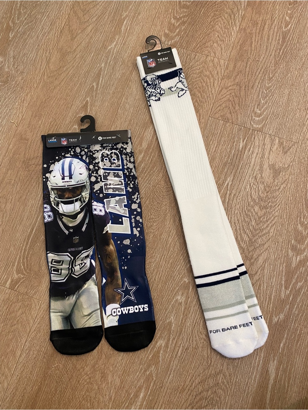 NWT 2 pairs Dallas Cowboys socks L